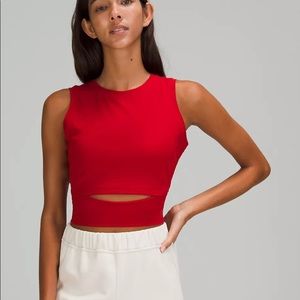 BNWT LA Front Cut Out top